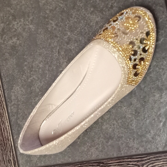 flats for women color gold - Picture 2 of 5
